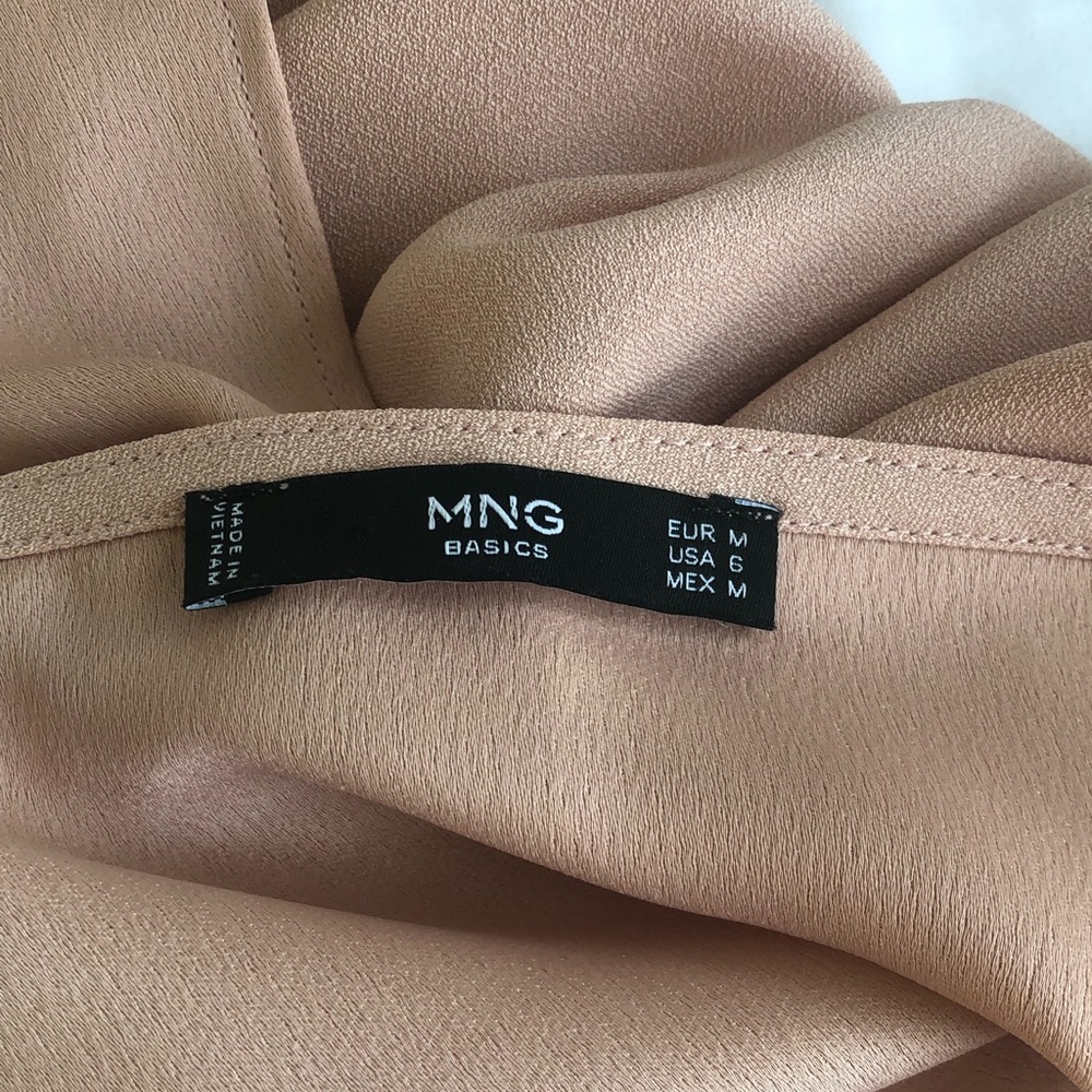 Peach slip mini dress - Picture 2 of 3